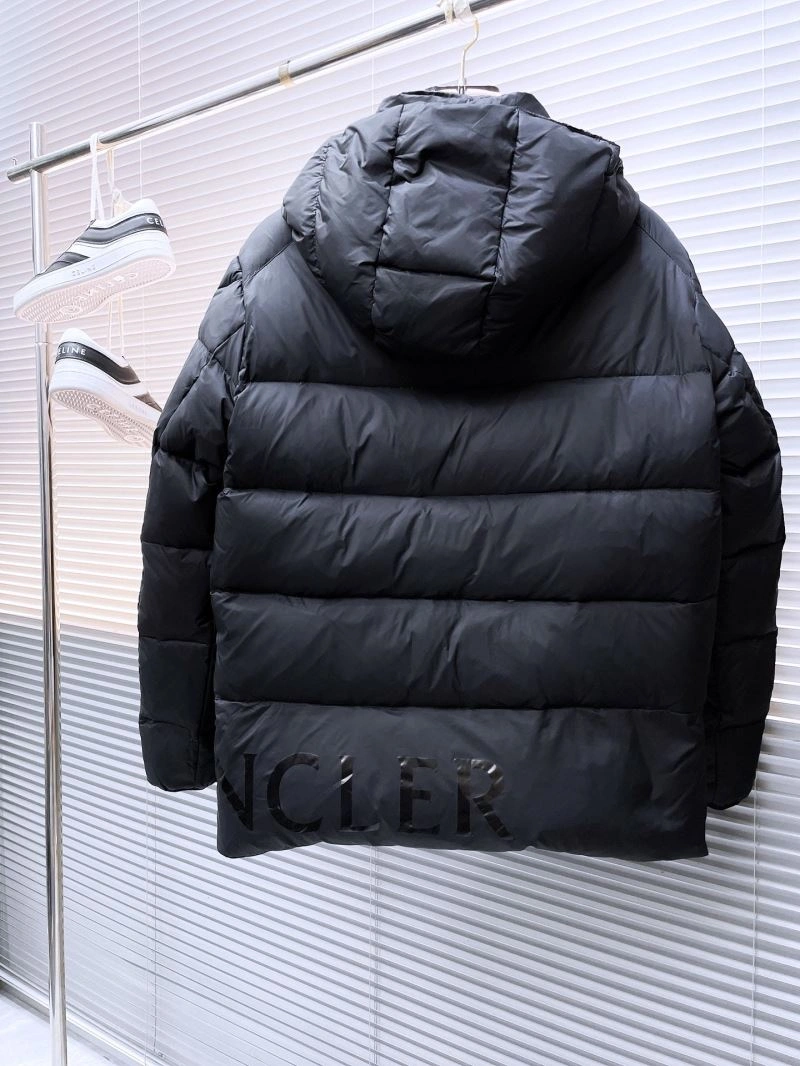Moncler Down Jackets Fashionable 144240