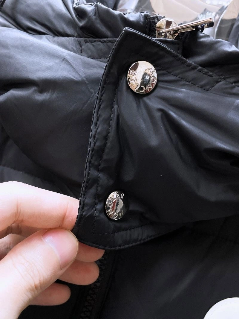 Moncler Down Jackets EyeCatching 144241
