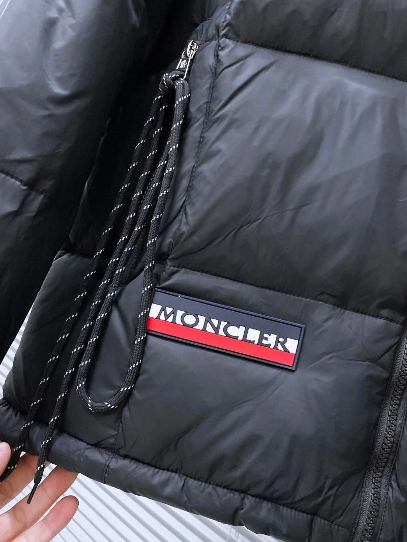 Moncler Down Jackets EyeCatching 144241