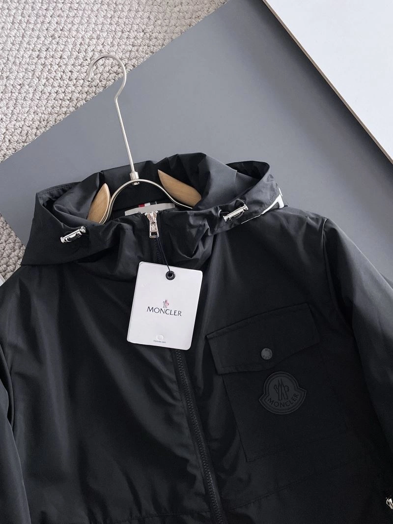 Moncler Down Jackets Flexible 144235
