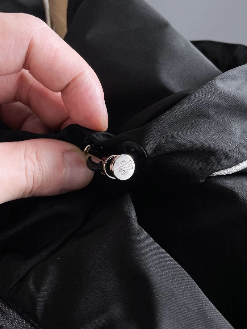Moncler Down Jackets Flexible 144235