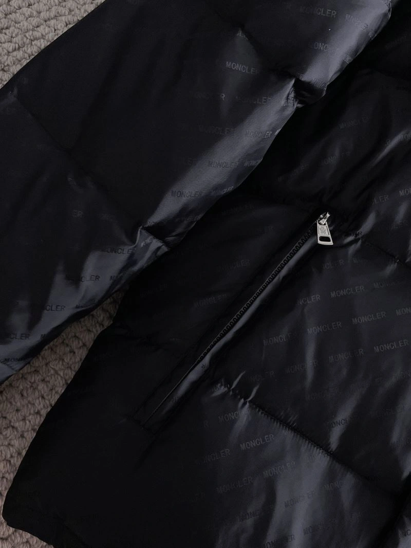 Moncler Down Jackets Breathable 144231