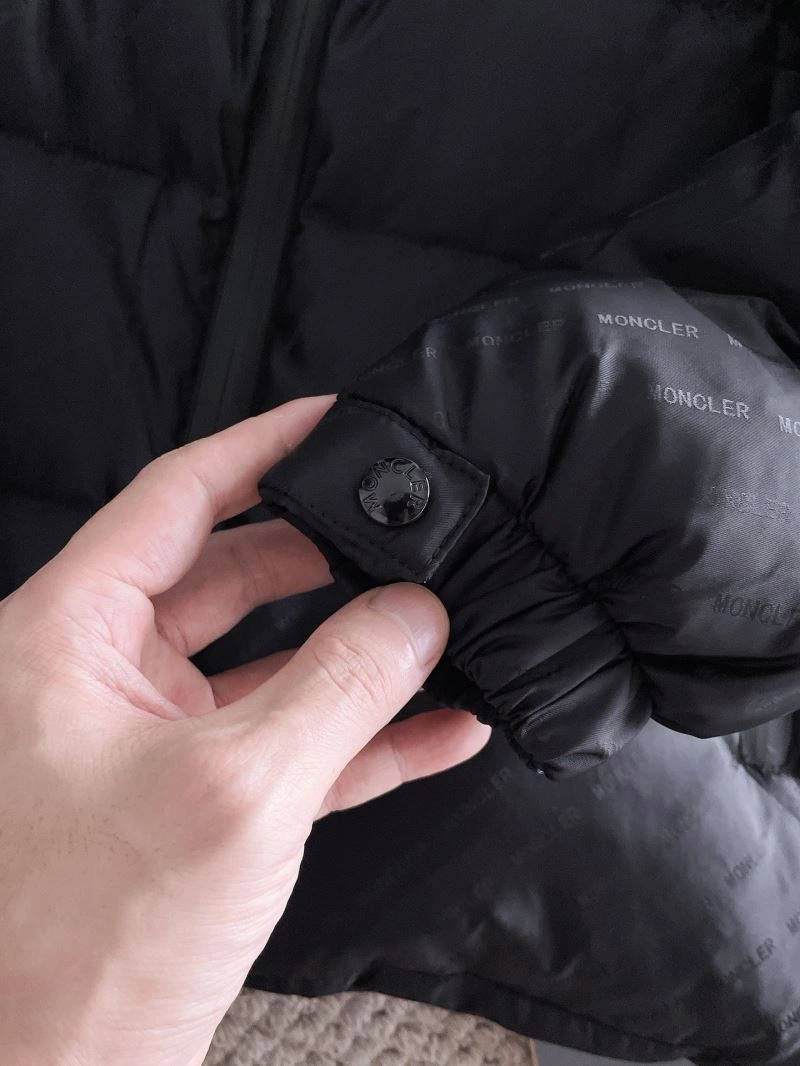 Moncler Down Jackets Resilient 144232