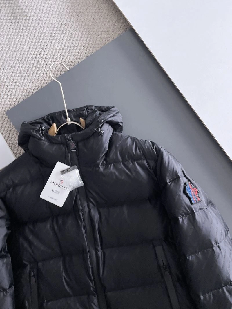 Moncler Down Jackets Resilient 144232