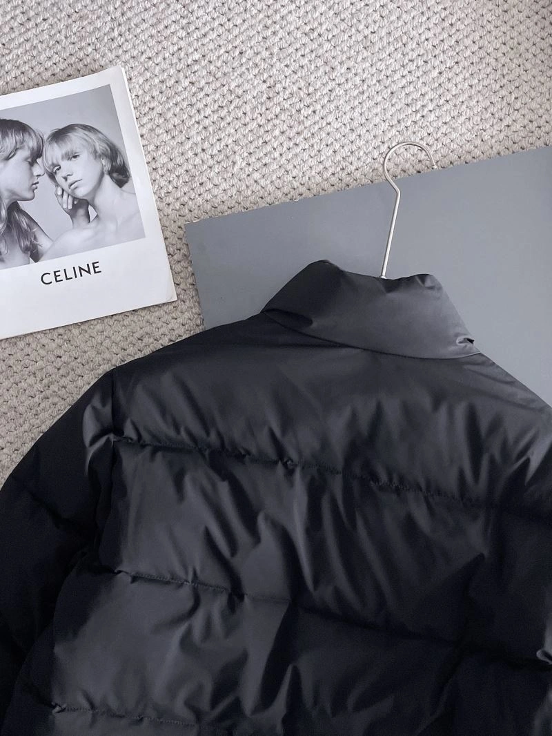 Moncler Down Jackets EyeCatching 144230