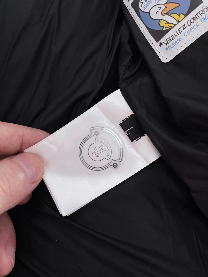 Moncler Down Jackets Seasonal 144229