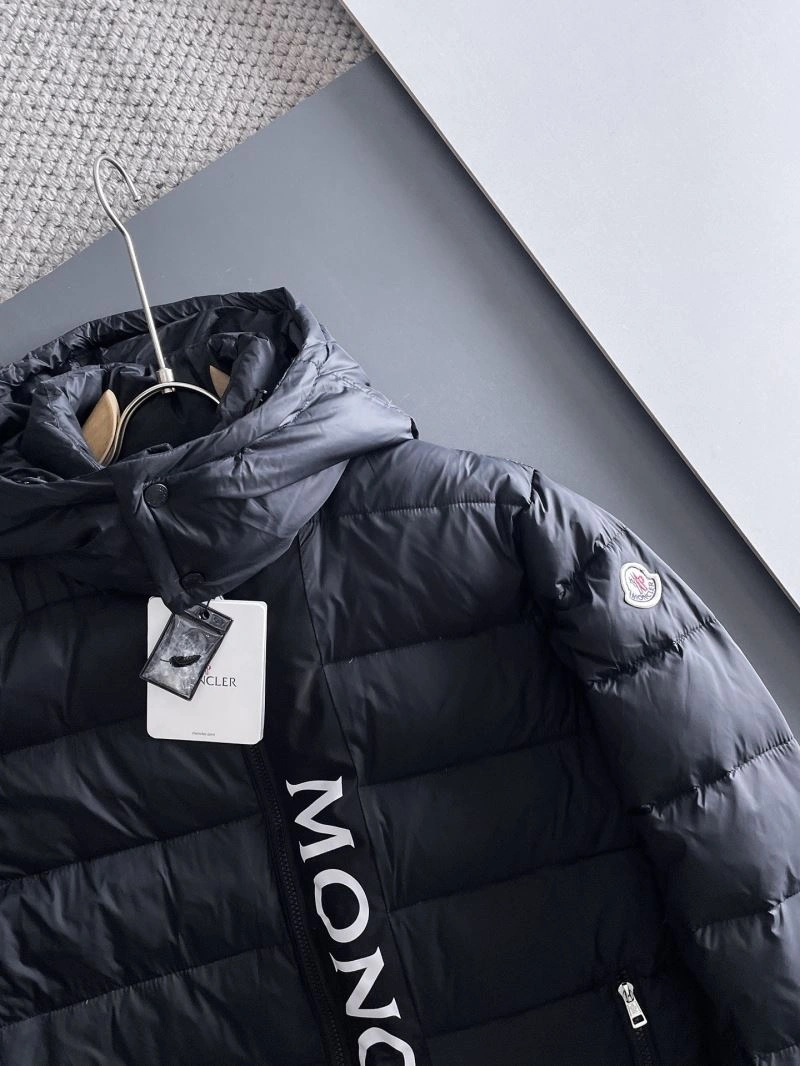 Modern Moncler Down Jackets 144228