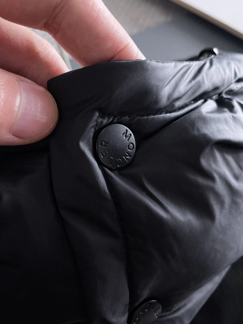 Modern Moncler Down Jackets 144228