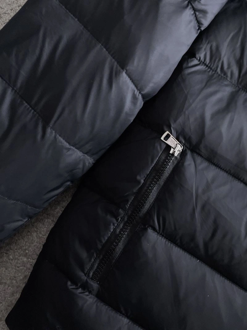Modern Moncler Down Jackets 144228