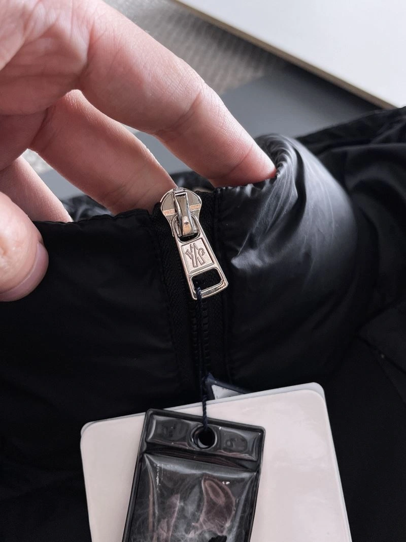 Modern Moncler Down Jackets 144228