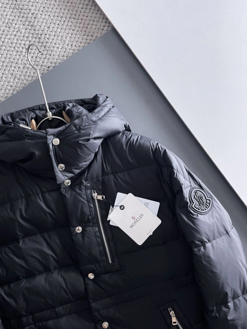 Moncler Down Jackets Practical 144223