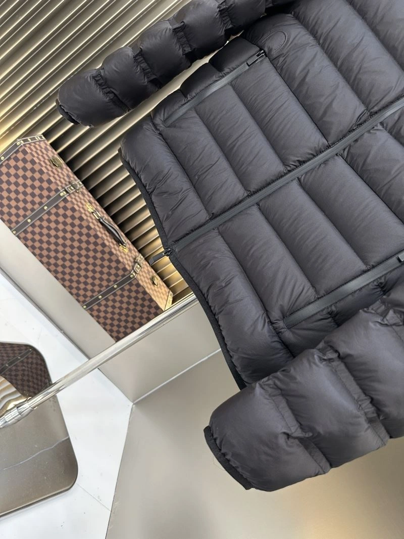 Moncler Down Jackets RelaxedFit 144224