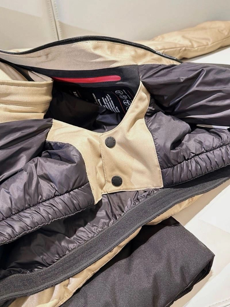 TechFriendly Moncler Down Jackets 144219