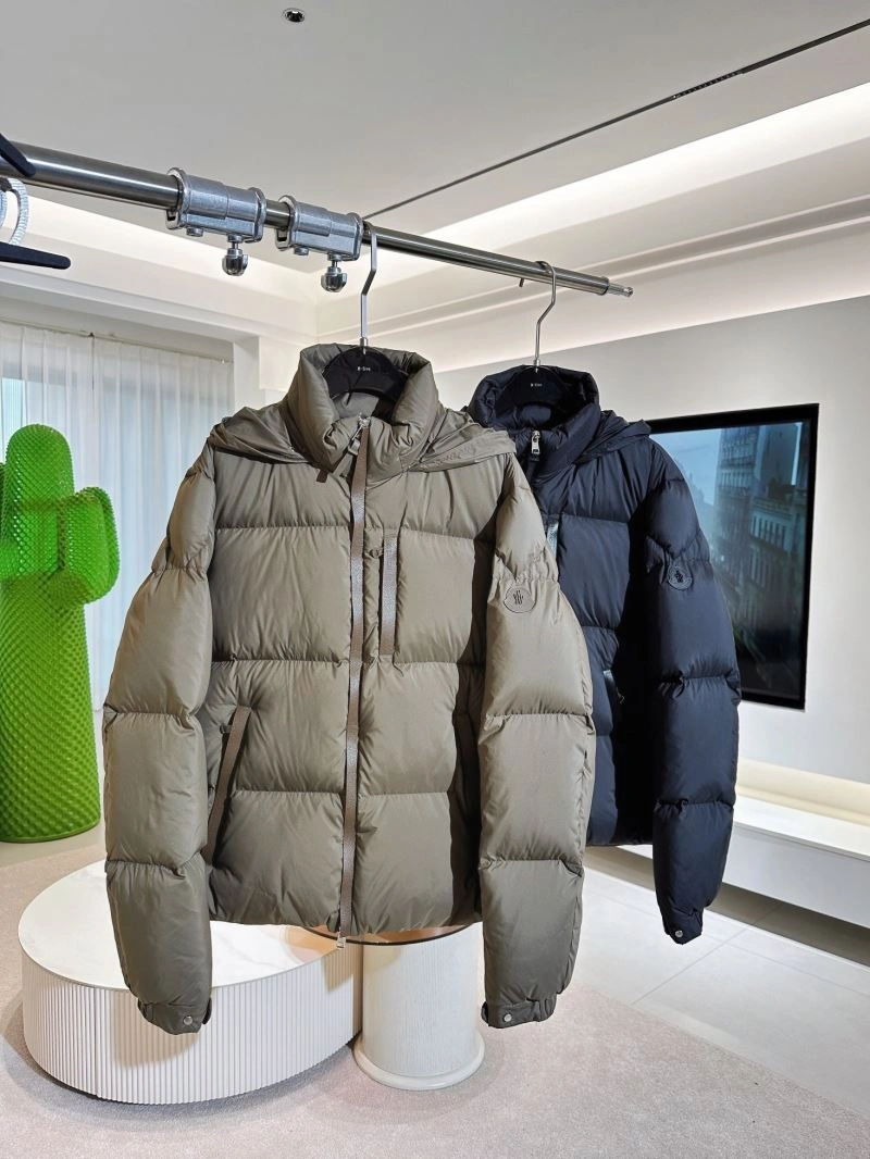 Moncler Down Jackets MultiPurpose 144209