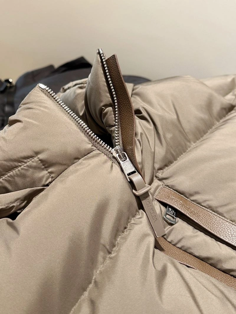 Moncler Down Jackets MultiPurpose 144209