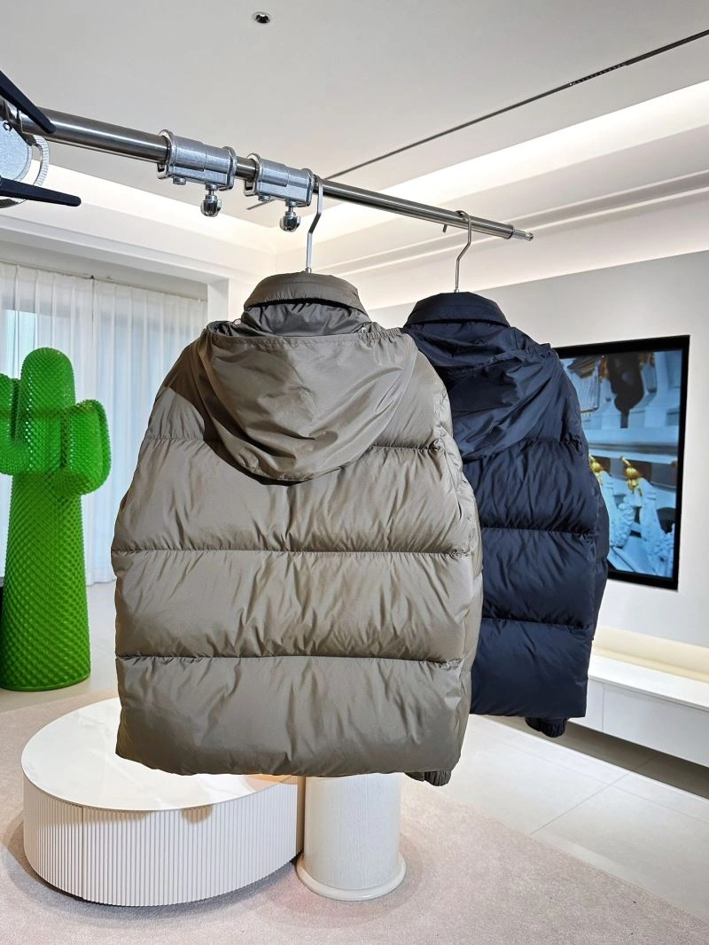Moncler Down Jackets MultiPurpose 144209