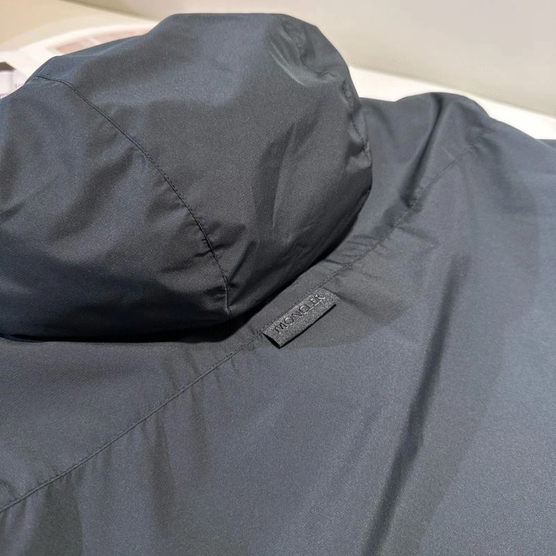 Moncler Down Jackets Comfortable 144212