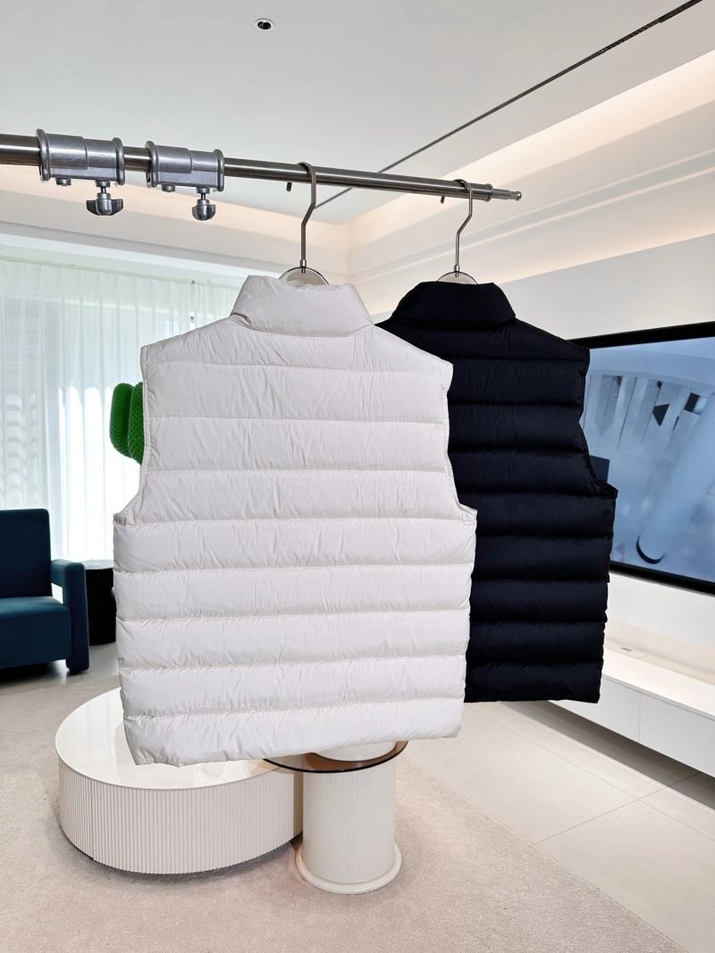 Moncler Down Jackets MoistureWicking 144208
