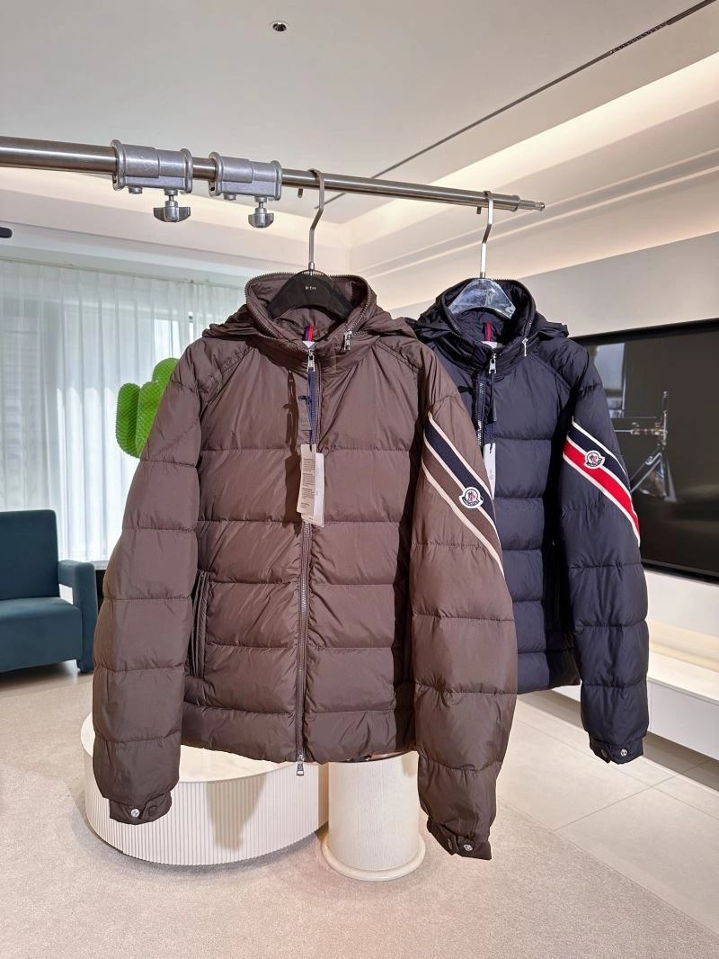 Moncler Down Jackets Unique 144207