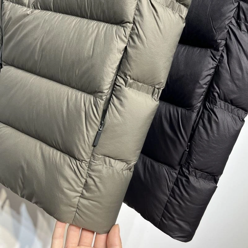 Trendsetting Moncler Down Jackets 144211