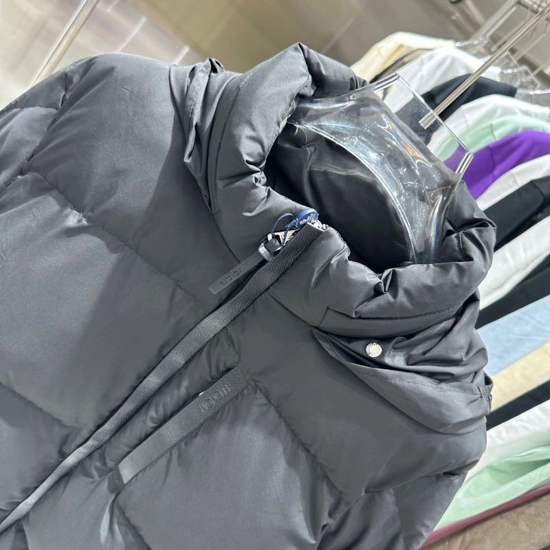 Moncler Down Jackets Effortless 144204