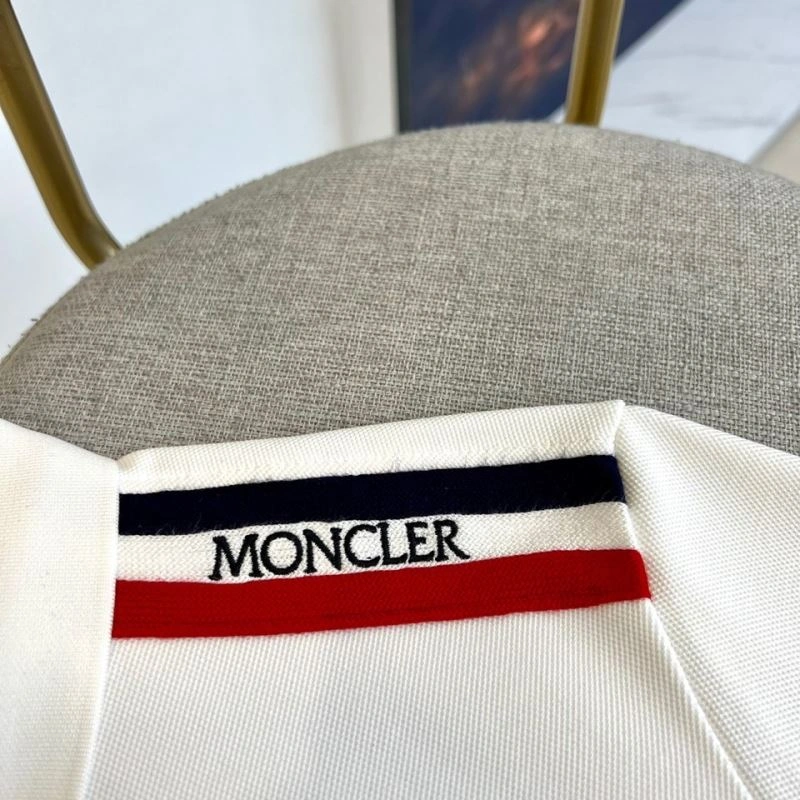 Neat Moncler Down Jackets 144239