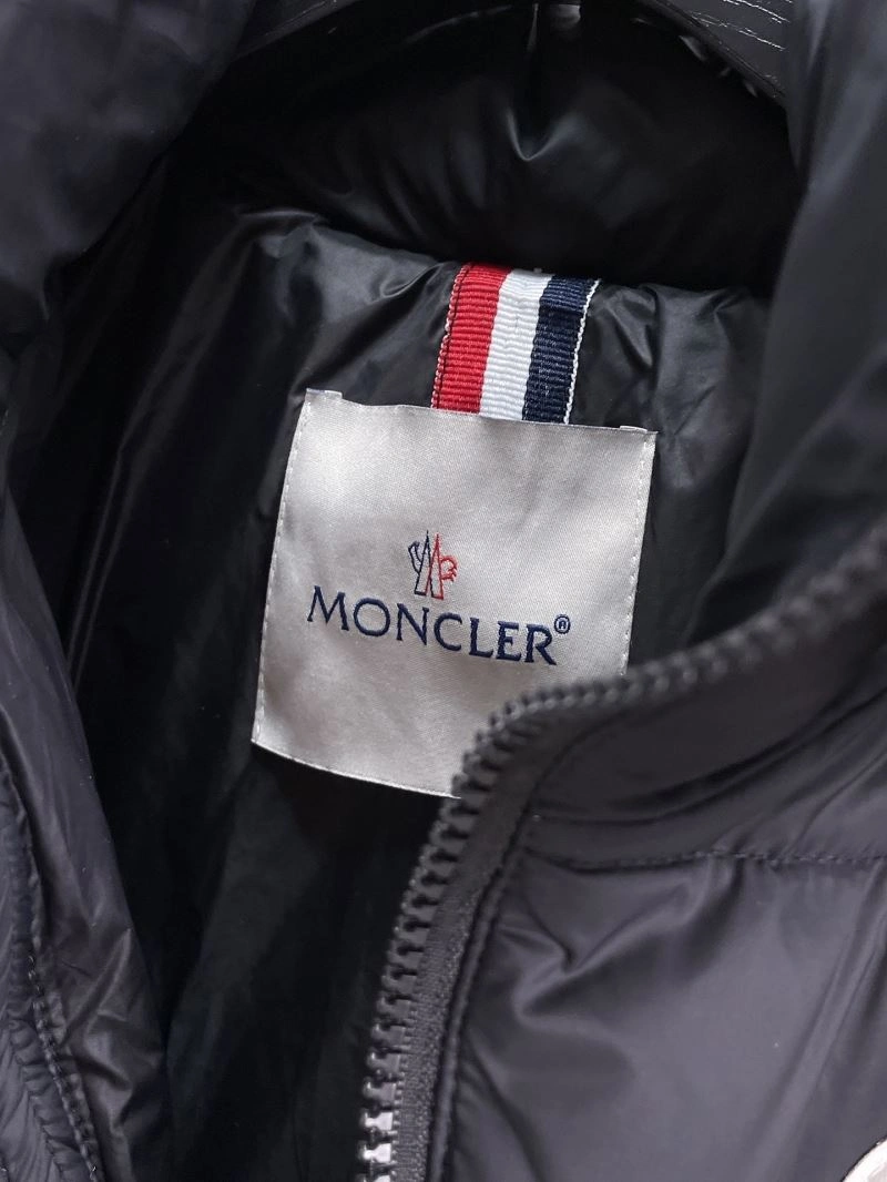 Moncler Down Jackets Lightweight 144203