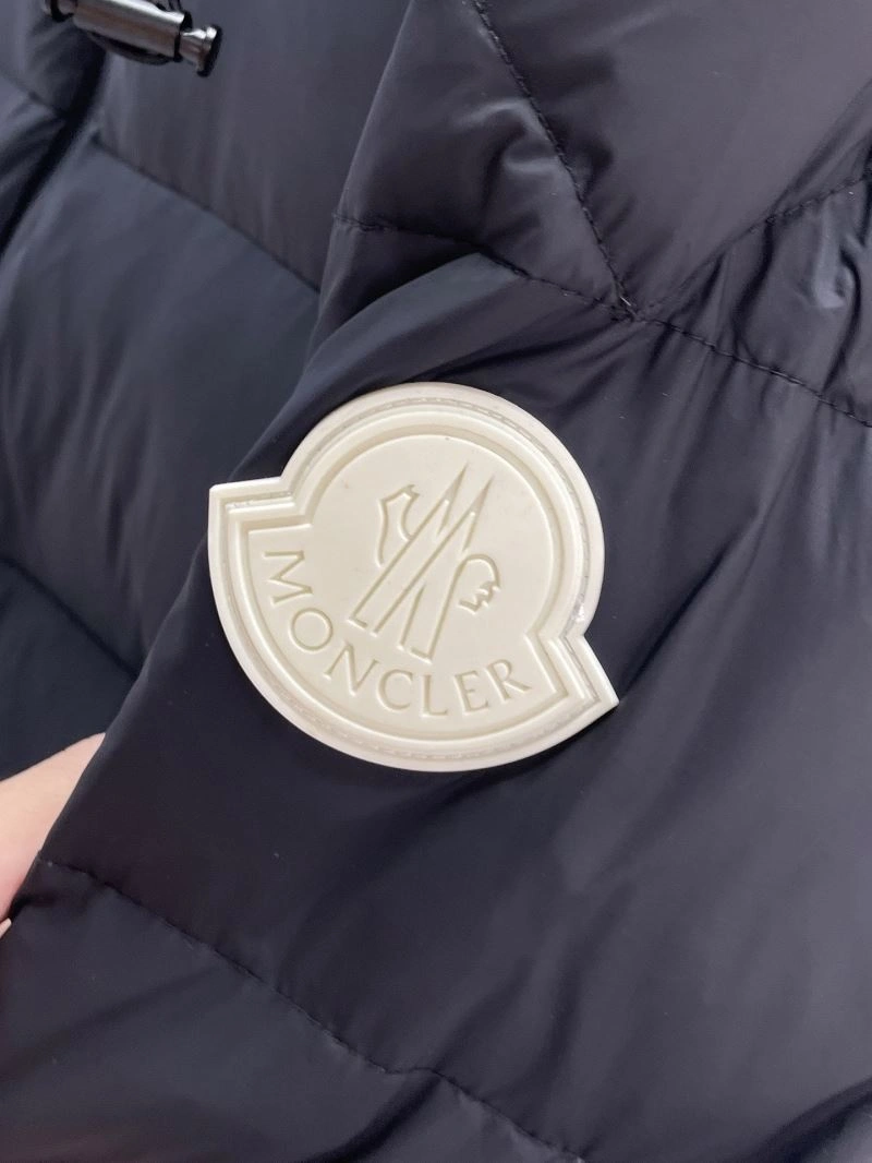 Stretchable Moncler Down Jackets 144199