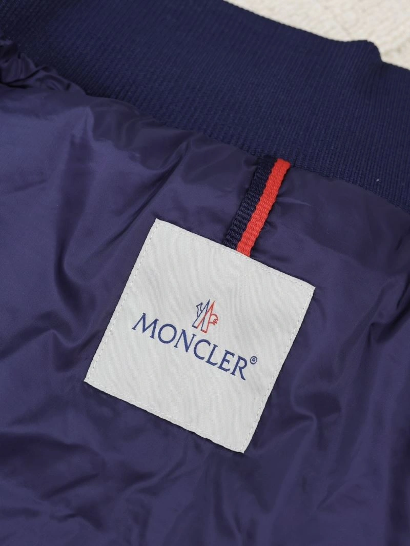 Comfortable Moncler Down Jackets 144197