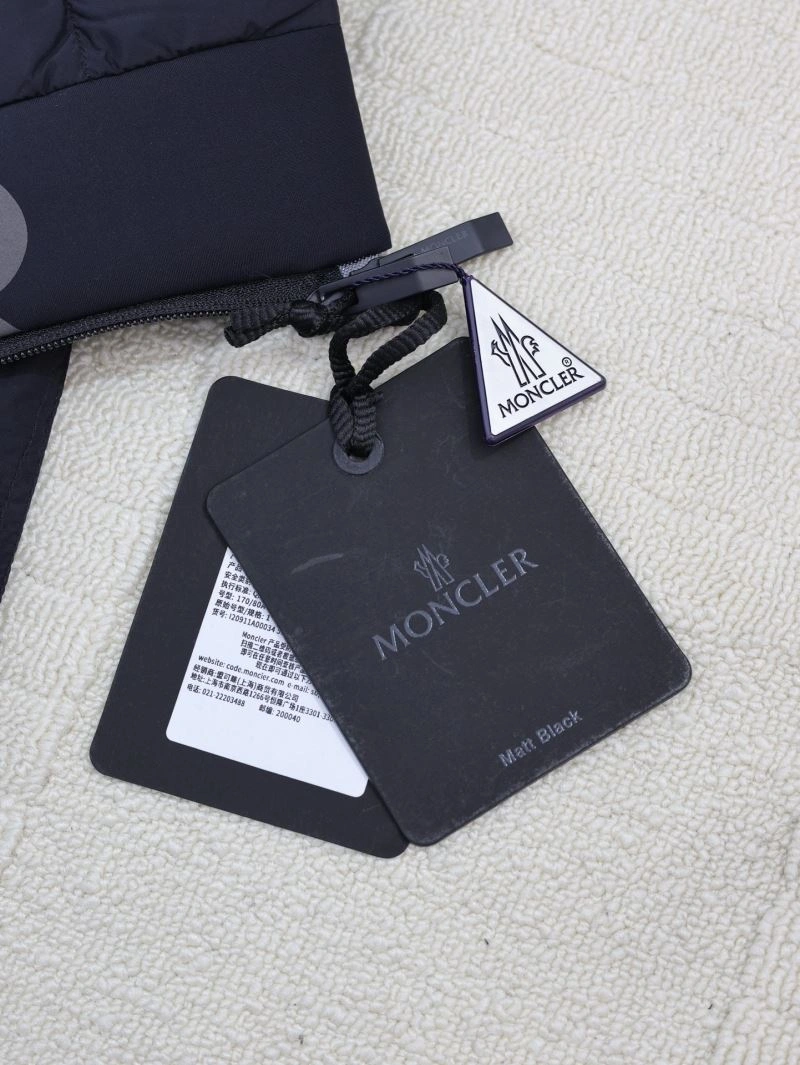 Moncler Down Jackets Comfortable 144196