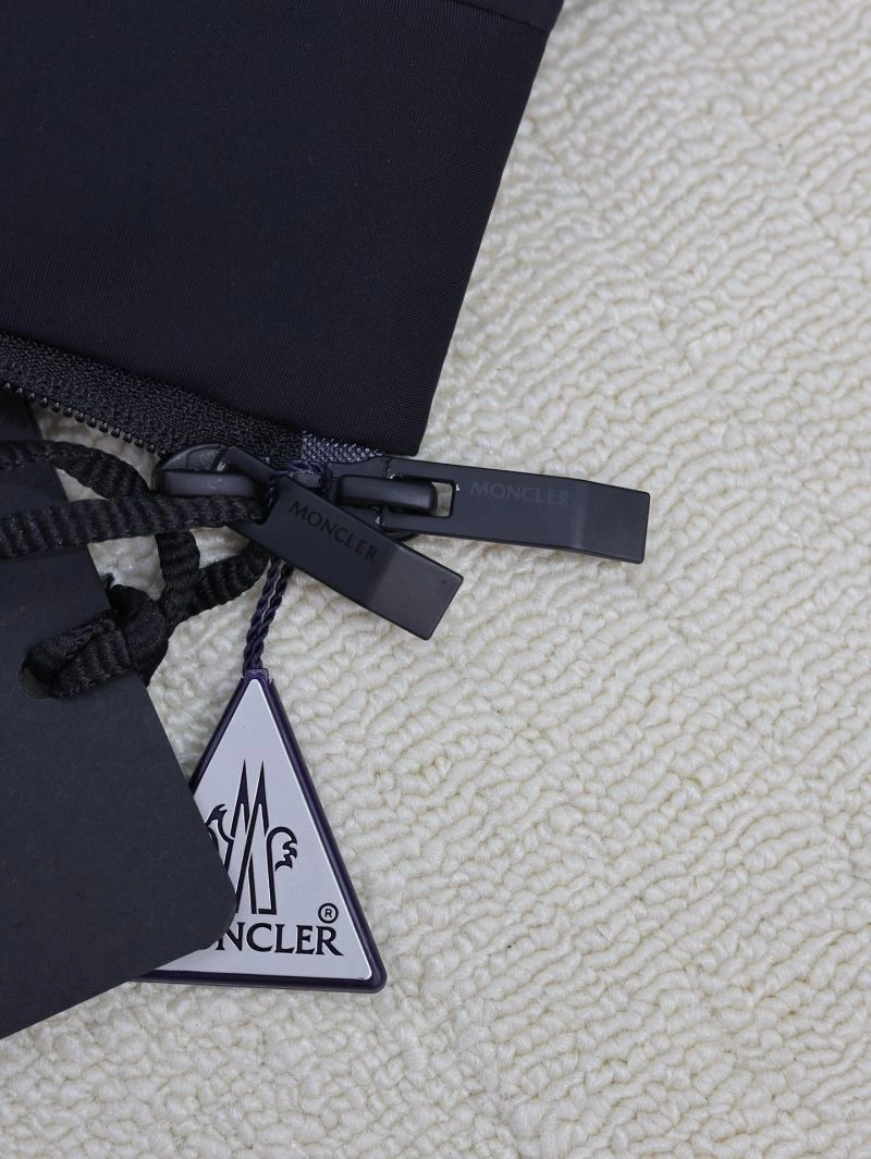 Moncler Down Jackets Comfortable 144196