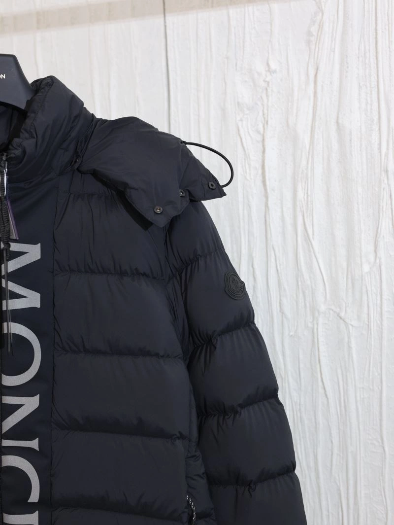 Moncler Down Jackets Comfortable 144196