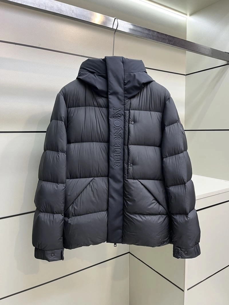 Affordable Moncler Down Jackets 144192