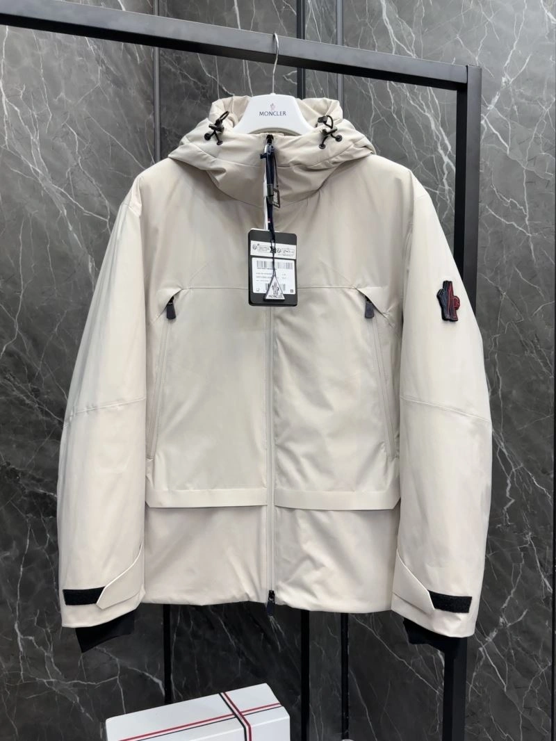 Moncler Down Jackets SmoothTexture 144188