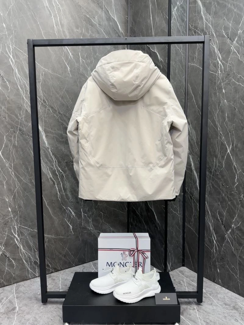 Moncler Down Jackets SmoothTexture 144188
