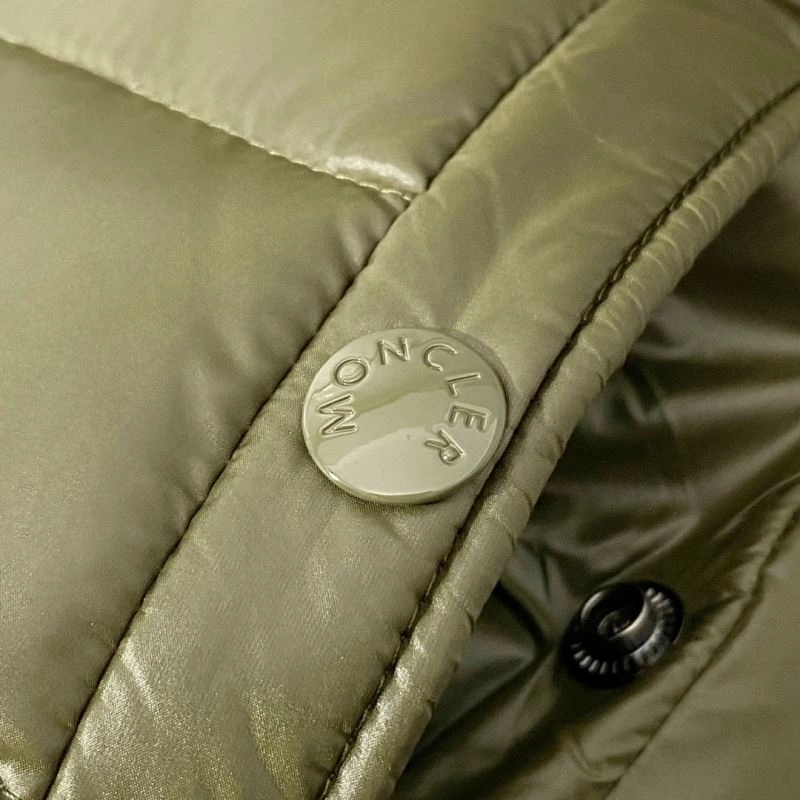 Moncler Down Jackets Soft 144182