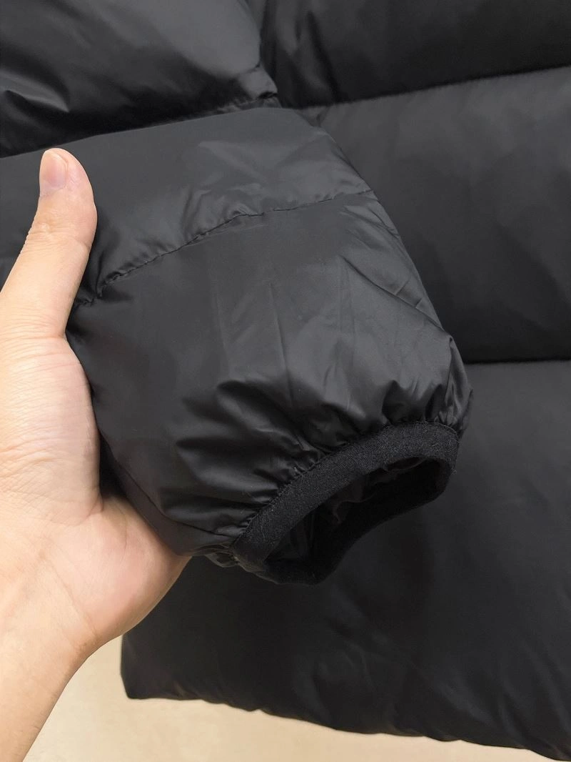 Moncler Down Jackets FlexibleFit 144190
