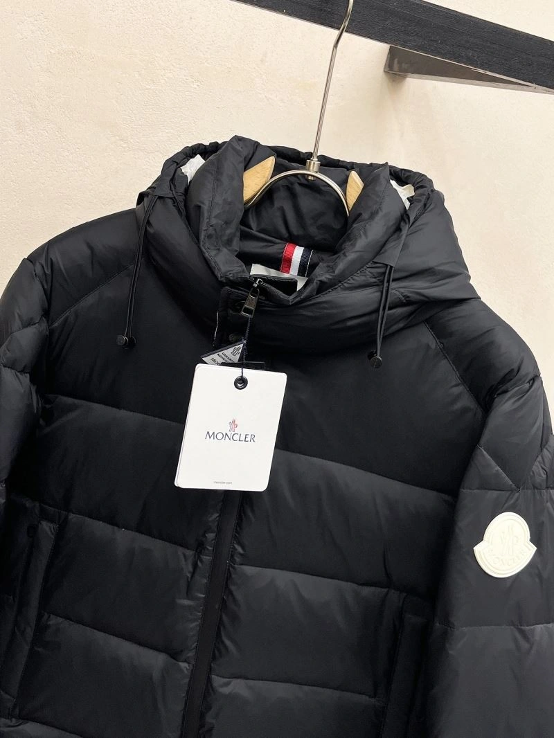 Moncler Down Jackets FlexibleFit 144190