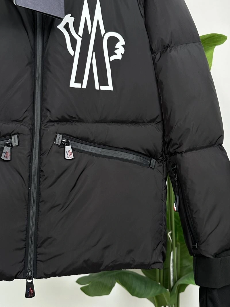 Moncler Down Jackets Refined 144180