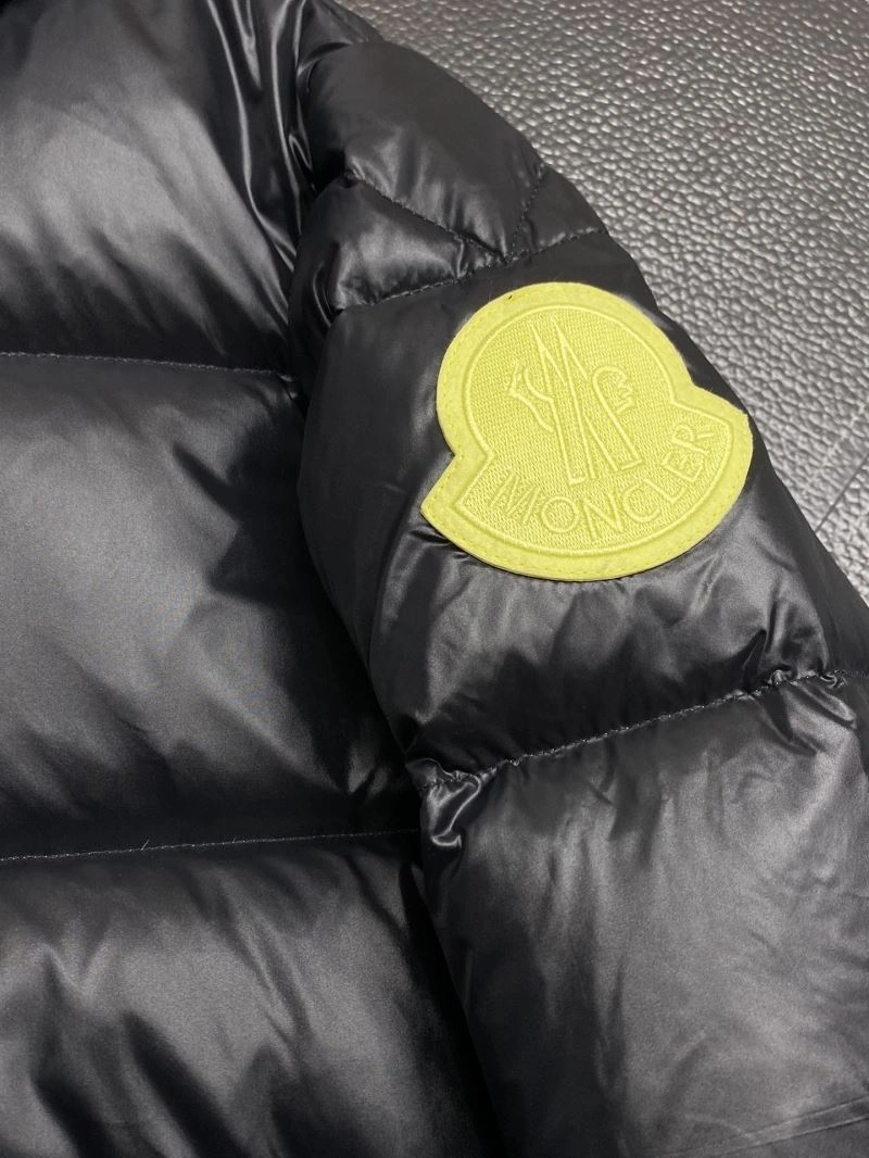 Unique Moncler Down Jackets 144178