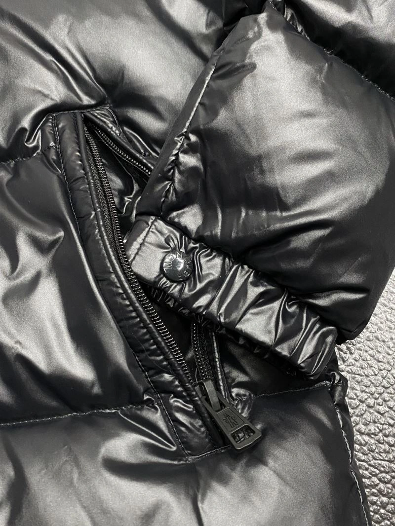 Unique Moncler Down Jackets 144178