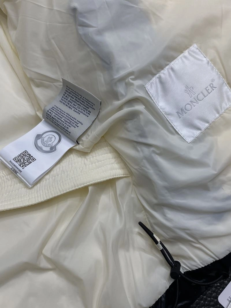Unique Moncler Down Jackets 144178