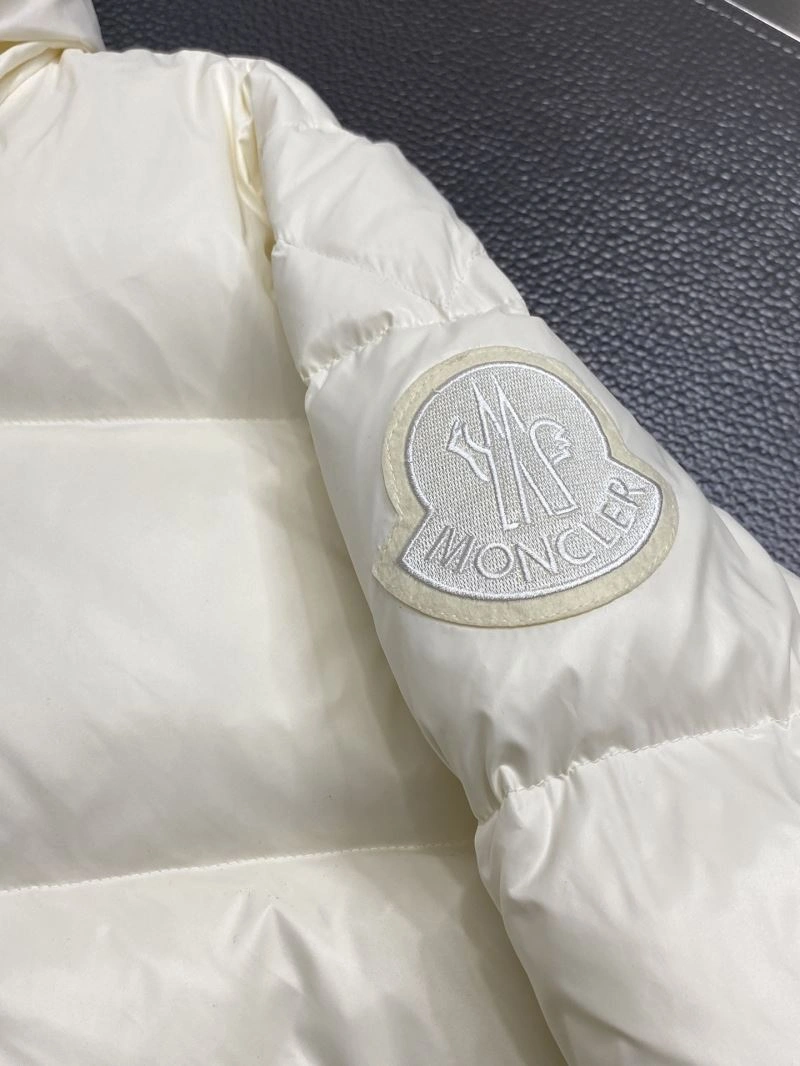 TechFriendly Moncler Down Jackets 144176