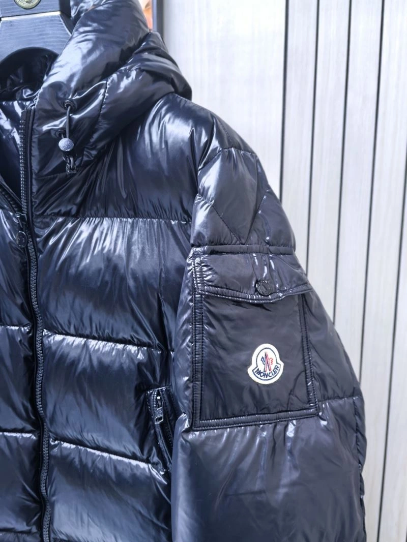 Moncler Down Jackets Stylish 144174