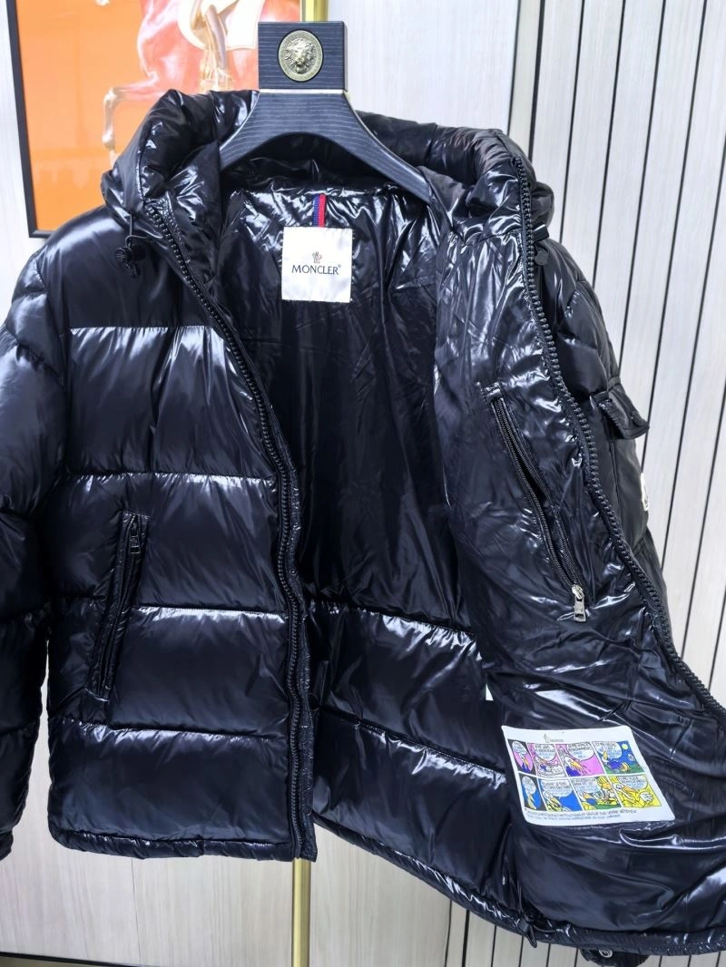 Moncler Down Jackets Stylish 144174