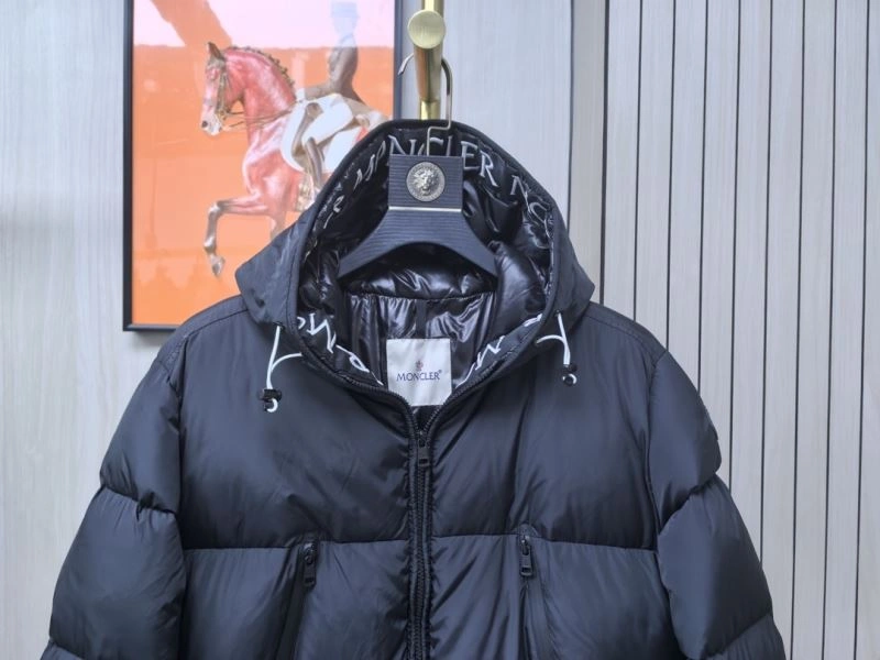 Moncler Down Jackets Efficient 144171