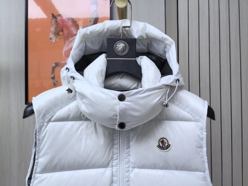 Moncler Down Jackets Packable 144169