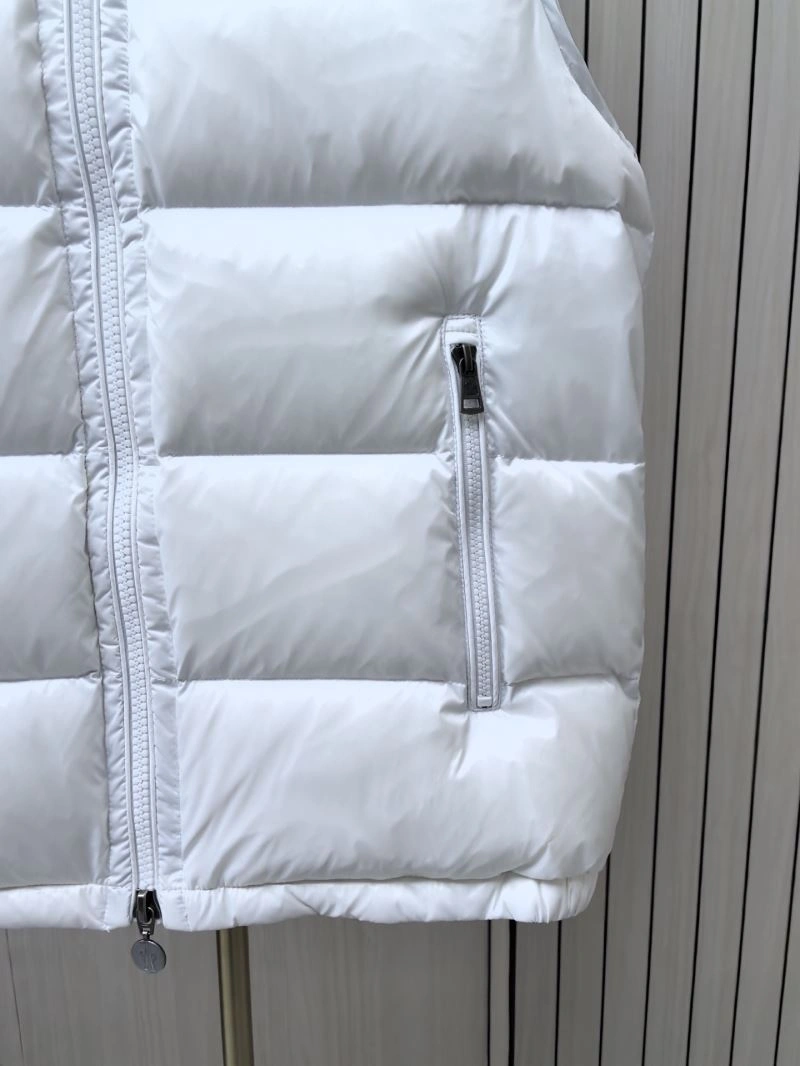 Moncler Down Jackets Packable 144169