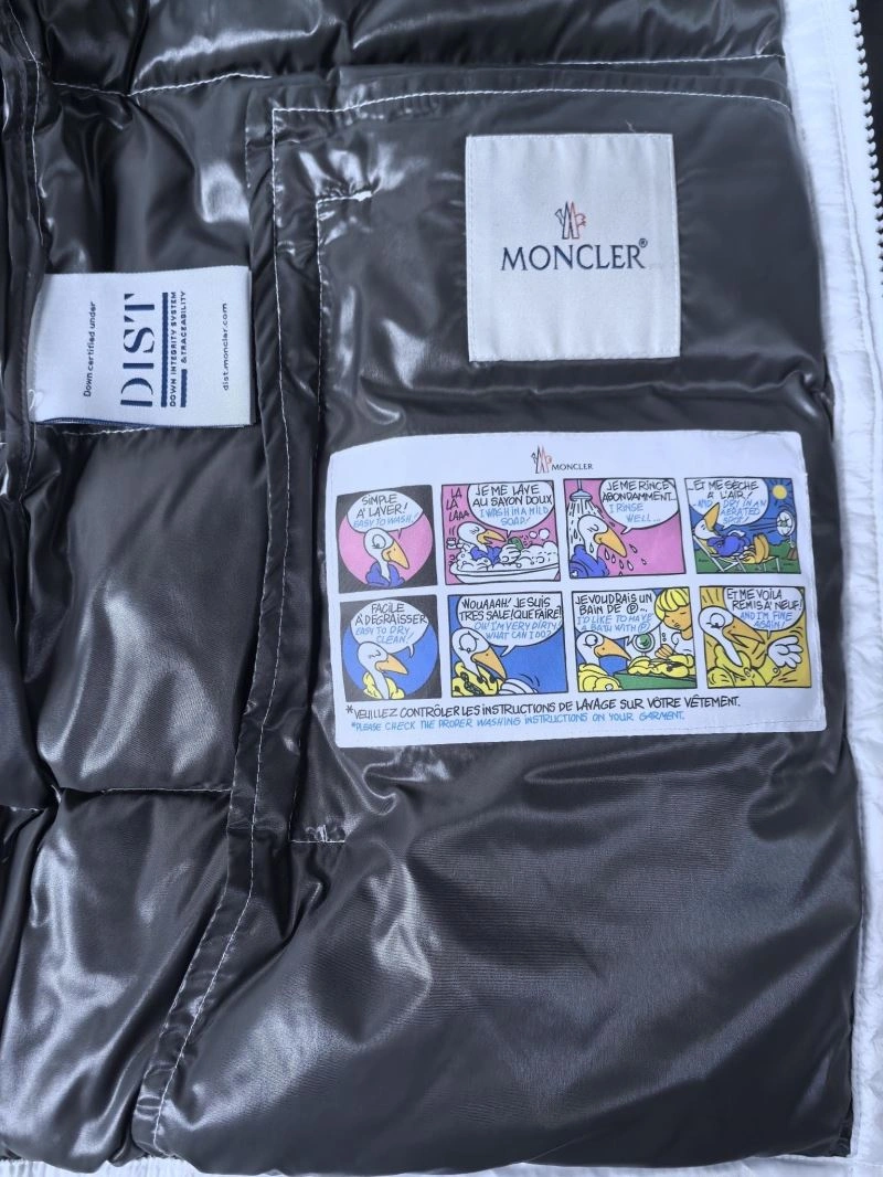 Moncler Down Jackets Packable 144169