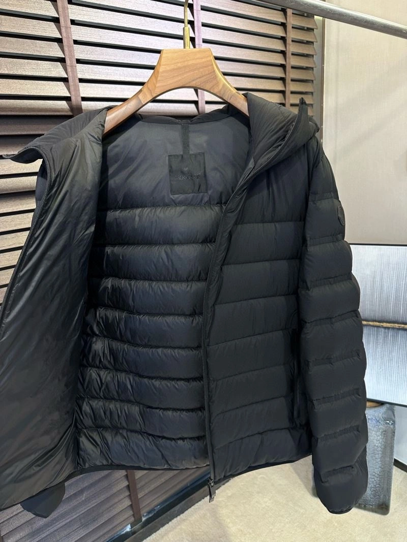 Moncler Down Jackets NewStyle 144166